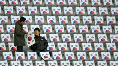 저, 잠깐만 일어나 주시면